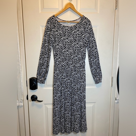 Boden Dresses & Skirts - Boden Black & White Floral Women's Long Sleeve Pullover Knit Dress Sz 8R Pockets